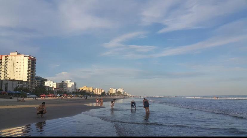 Apartamento Beira Mar Centro Da Cidade Wifi Gratis Mongaguá Esterno foto